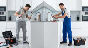 Kleinreparaturen in Zwickau: Selber machen oder Profi beauftragen? Ein detaillierter Vergleich